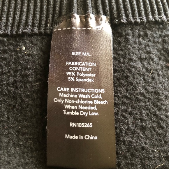 Black leggings. Nice ribbing. Size M/L. - Picture 3 of 4